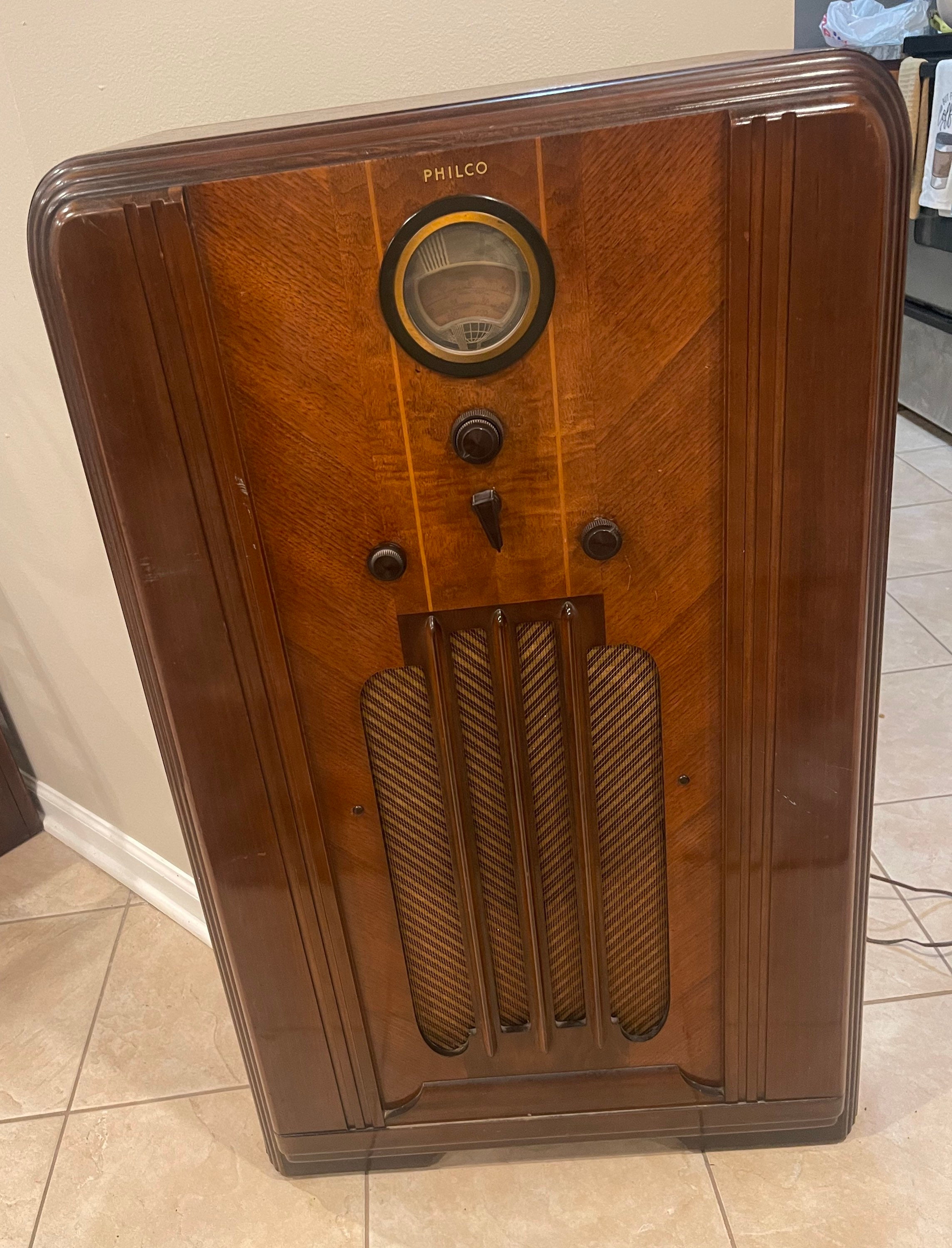 Art Deco 1937 Philco Floor Tube Waterfall Upright Radio Art Deco 1937 Philco Floor Tube Waterfall Upright Radio