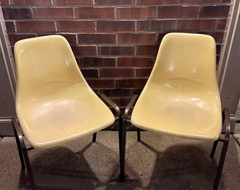 2x Mid-Century Fiberglass Shell Chairs