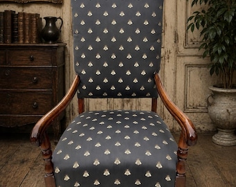 Bee-utiful large antique ornate throne carved wood chair