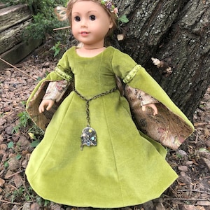 Queen Guinevere Gown for American Girl Dolls