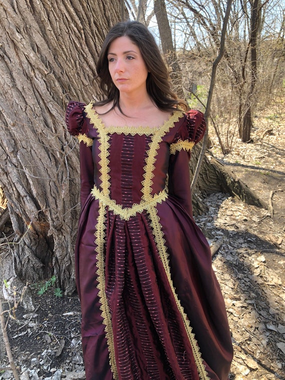 Silk and Taffeta Renaissance Gown for Women in Deep Wine Color - Etsy Canada