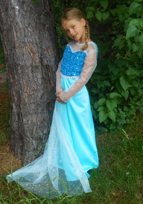 Robe Elsa avec cape pour filles basée sur le film La Reine des