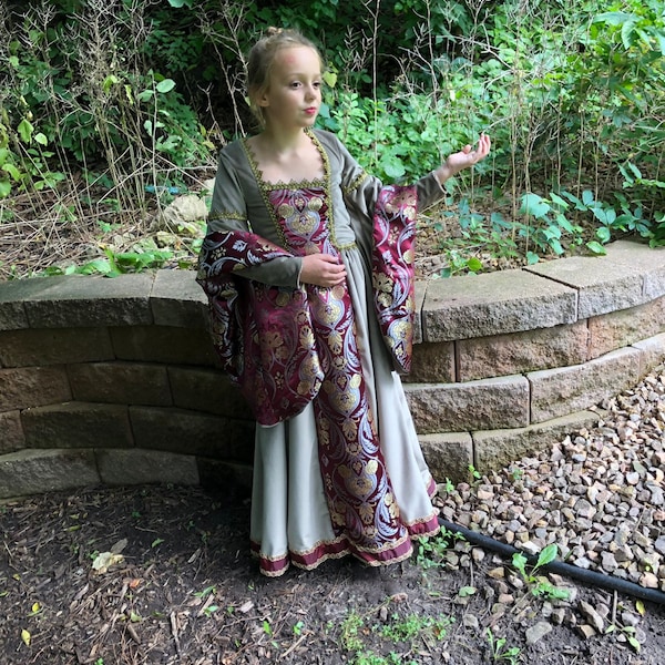 Renaissance Gown for Girls