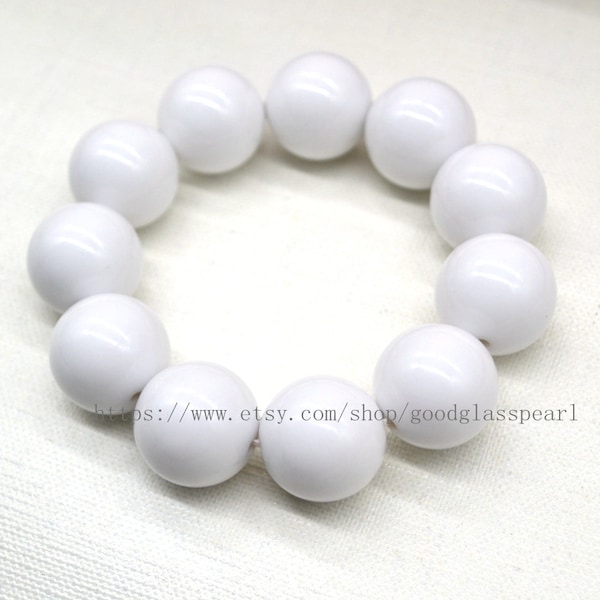 20mm white beads bracelet, Big white Bracelets, stretchy bracelet, white Beaded Bracelet, Statement Bracelet