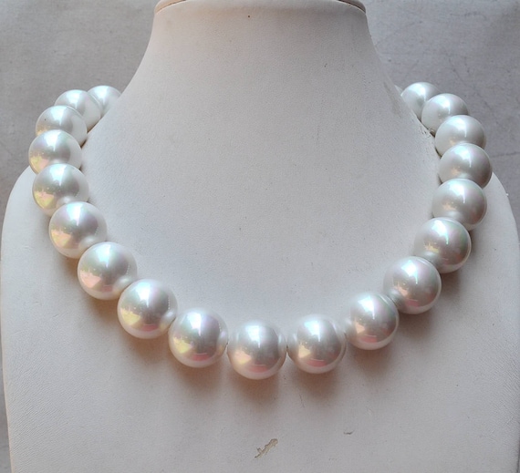 Large chunky faux pearl necklaces clearance