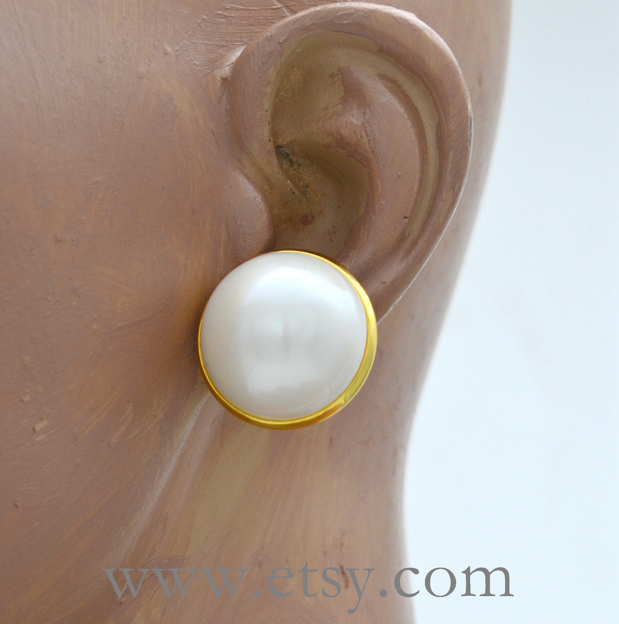 Amazon.com: Iaceble Boho White Pearl Stud Earrings Pearl Ball Earrings  Vintage Single Pearl Earrings Large Pearl Button Earrings Jewelry for Women  and Girls: Clothing, Shoes & Jewelry