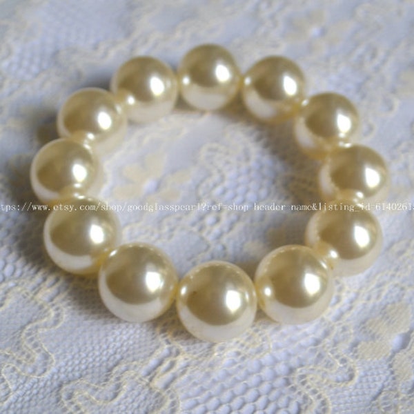 18mm pearl bracelet, Big Pearl Bracelets, Pearl Elastic Bracelet, Large Pearl Beaded Bracelet, Statement Bracelet, Bridesmaid Gift