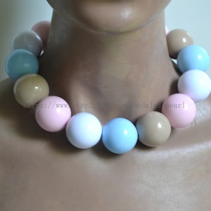 Light Multicolor Big beads Necklace, choker necklace, 28-30mm plastics beads necklace, large beaded necklace, statement necklace
