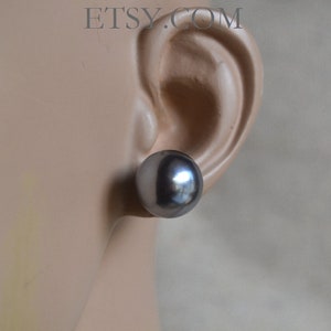 18mm grijze parel oorbellen, ronde parel oorbellen, grote parel oorbellen Stud, faux parel oorbel, lichtgewicht oorbellen, grote parel oorbellen