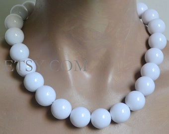 Collana Artigianale In Resina E Vetro Con Perle Sfera Bianche – Bigiotteria Fatta A Mano