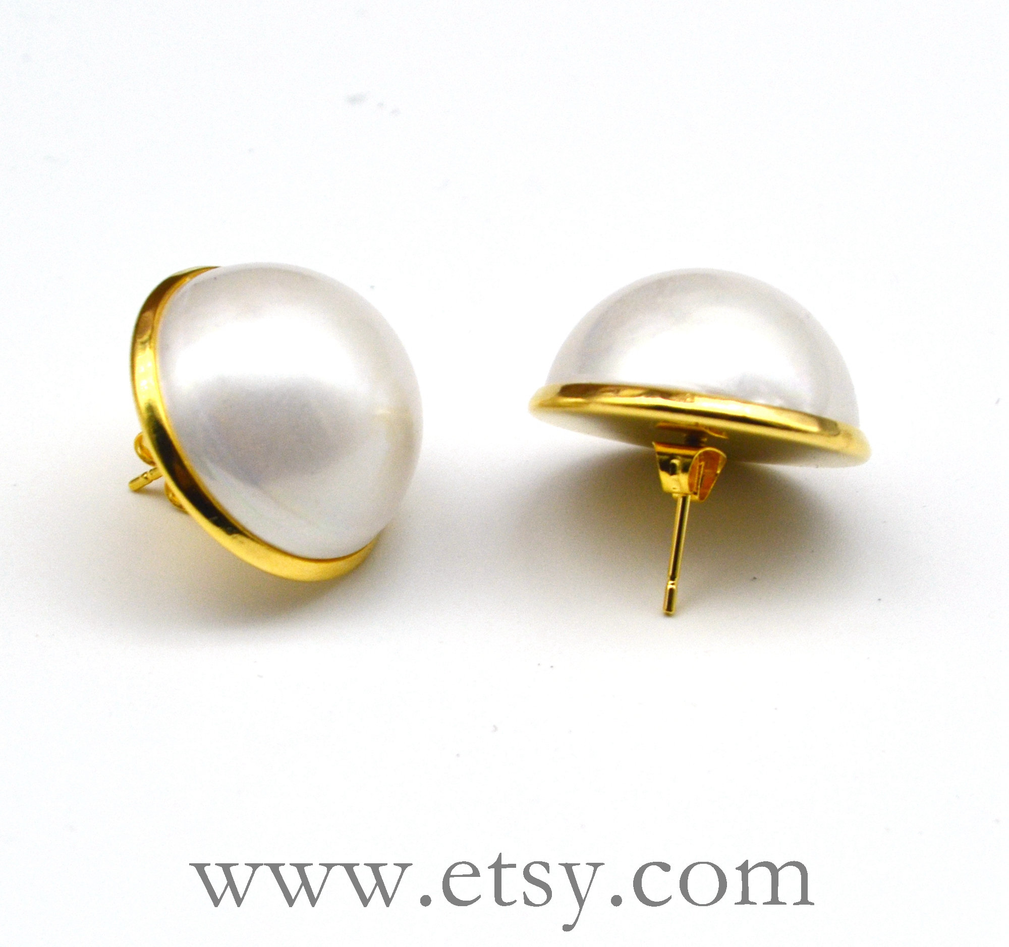 18mm Big White Pearl With Gold Post Earrings half Dome Pearl