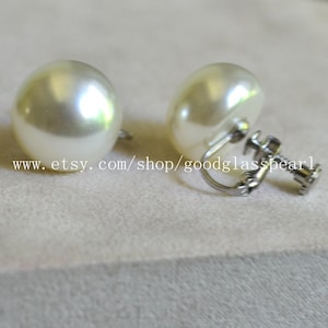 Button Pearl Clip-On Earrings, 16mm Light weight Pearl Clio-on Earrings, not Pierced Earrings, Clip On Pearl Earrings Stud