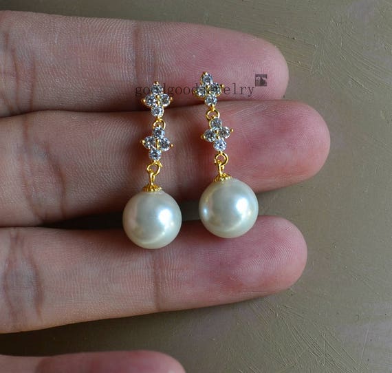 Sri Jagdamba Pearls Dealer Metal Silver Alloy & Gold Plated and Pearl  Earrings for Women & Girls, White : Amazon.in: Jewellery