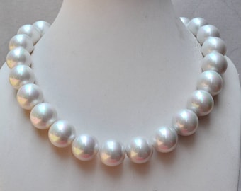 Collier de grosses perles, collier de perles blanches de 20 mm, collier de fausses perles, grande quantité de perles en plastique, collier décoratif, gros collier de perles