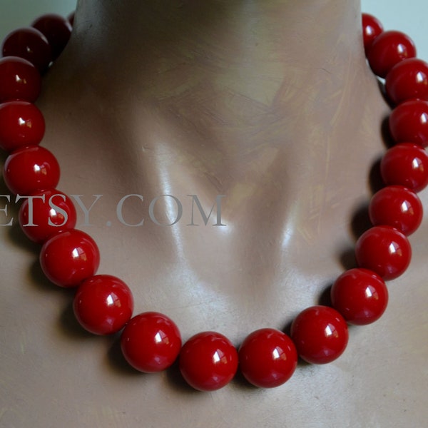 Collier de perles rouge corail, collier de perles rouge foncé de 20 mm, perle de résine de grande quantité, collier de déclaration, grand collier rouge, collier tour de cou