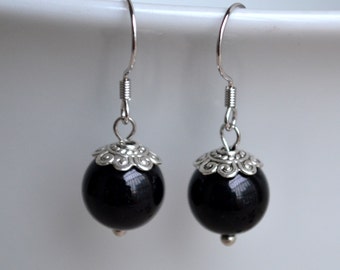 black  pearl earrings,dangle pearl earrings,10mm pearl earring,wedding earrings,bridesmaids earrings,glass pearl earrings,earring