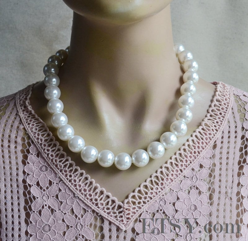 White 3-strand Plastic Pearl Necklace - Lightweight Plastics pearls - White  Pearl Necklace - Three - strand - Pearl Necklace - White Pearl 