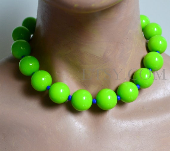 Lime green deals beaded necklace