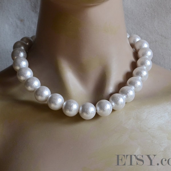 ivory Pearl Necklace, 18mm Wrinkled Pearl Necklace,Plastics Faux Pearl Necklace,High Quantity Pearls,Statement Necklace,Large pearl necklace
