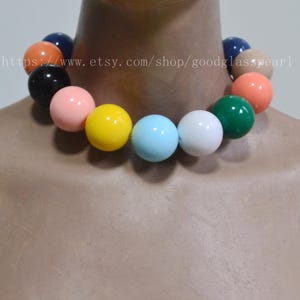 Gargantilla multicolor de cuentas grandes, collar llamativo de acrílico (28-30 mm), enorme collar de cuentas arcoíris, collar de cuentas grandes y coloridas