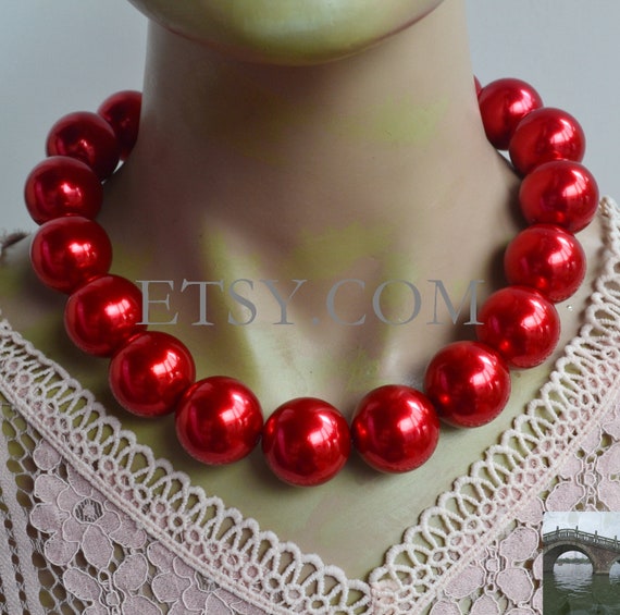Long red pearl necklace outlet
