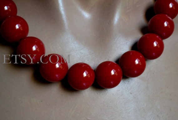 Coral Red Beaded Necklace, 20 mm Dark Red Beads Necklace, High Quantity Resin Bead, Statement Necklace, Big Red Necklace, Choker Necklace