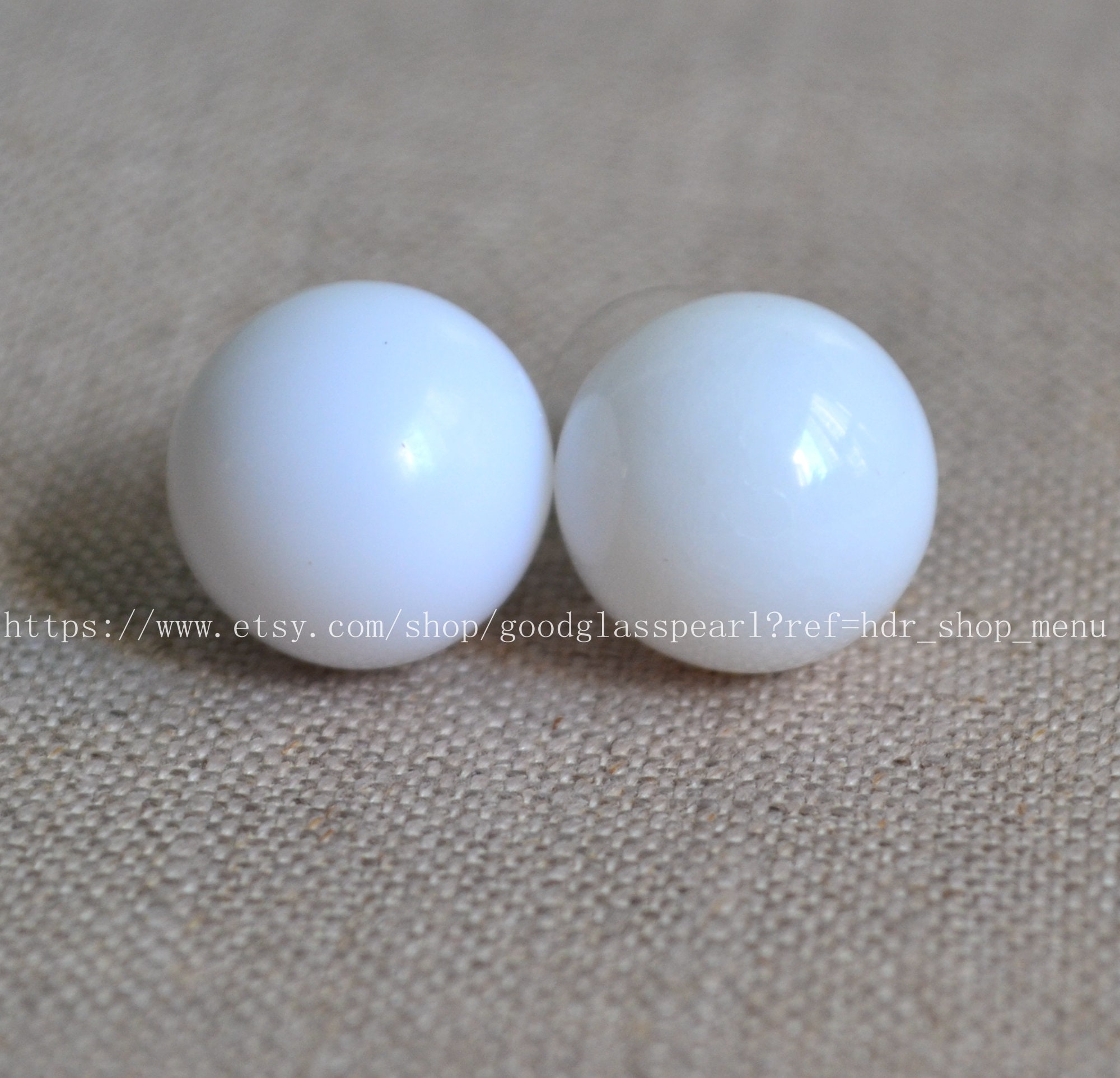 Big white beads stud earrings, Matching concert necklace, Funky Bubblegum Bead earrings, large white beaded earrings