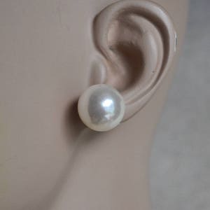 Large Pearl Earrings Stud, 16 mm ivory Pearl Earrings,Round Pearl Earrings,Faux Pearl Stud Earring, Light Pearl Earrings, men pearl earrings