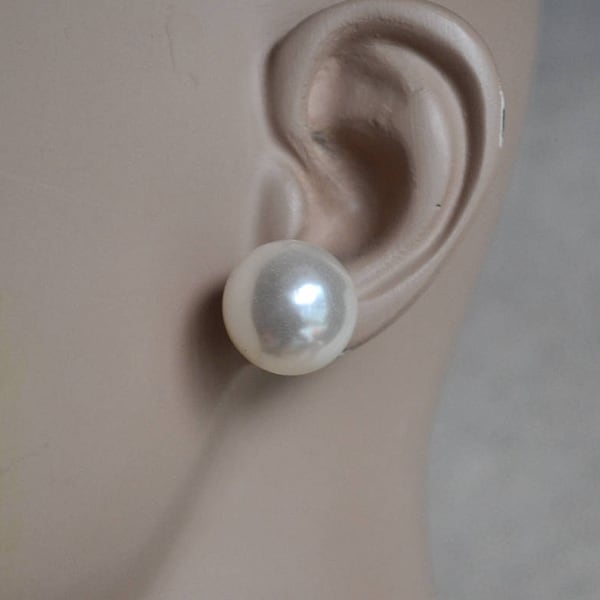 Large Pearl Earrings Stud, 16 mm ivory Pearl Earrings,Round Pearl Earrings,Faux Pearl Stud Earring, Light Pearl Earrings, men pearl earrings