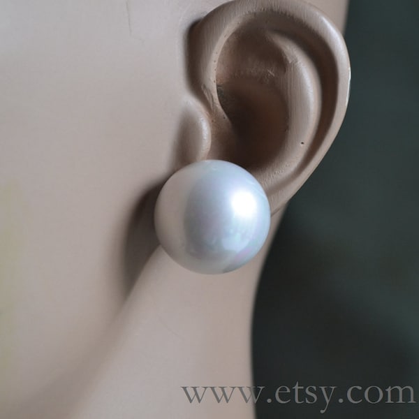 18mm, 20mm big white pearl earrings,half dome pearl earrings, light weight pearl earrings, large 1/2 dome white pearl earrings,Button pearls