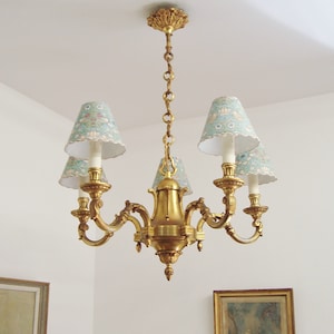 Vintage chandelier in quality bronze with five handmade William Morris lampshades Elegant light