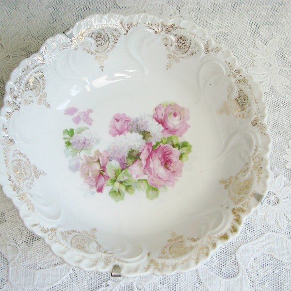 Belle assiette creuse vintage à suspendre avec motifs de roses roses et lilas