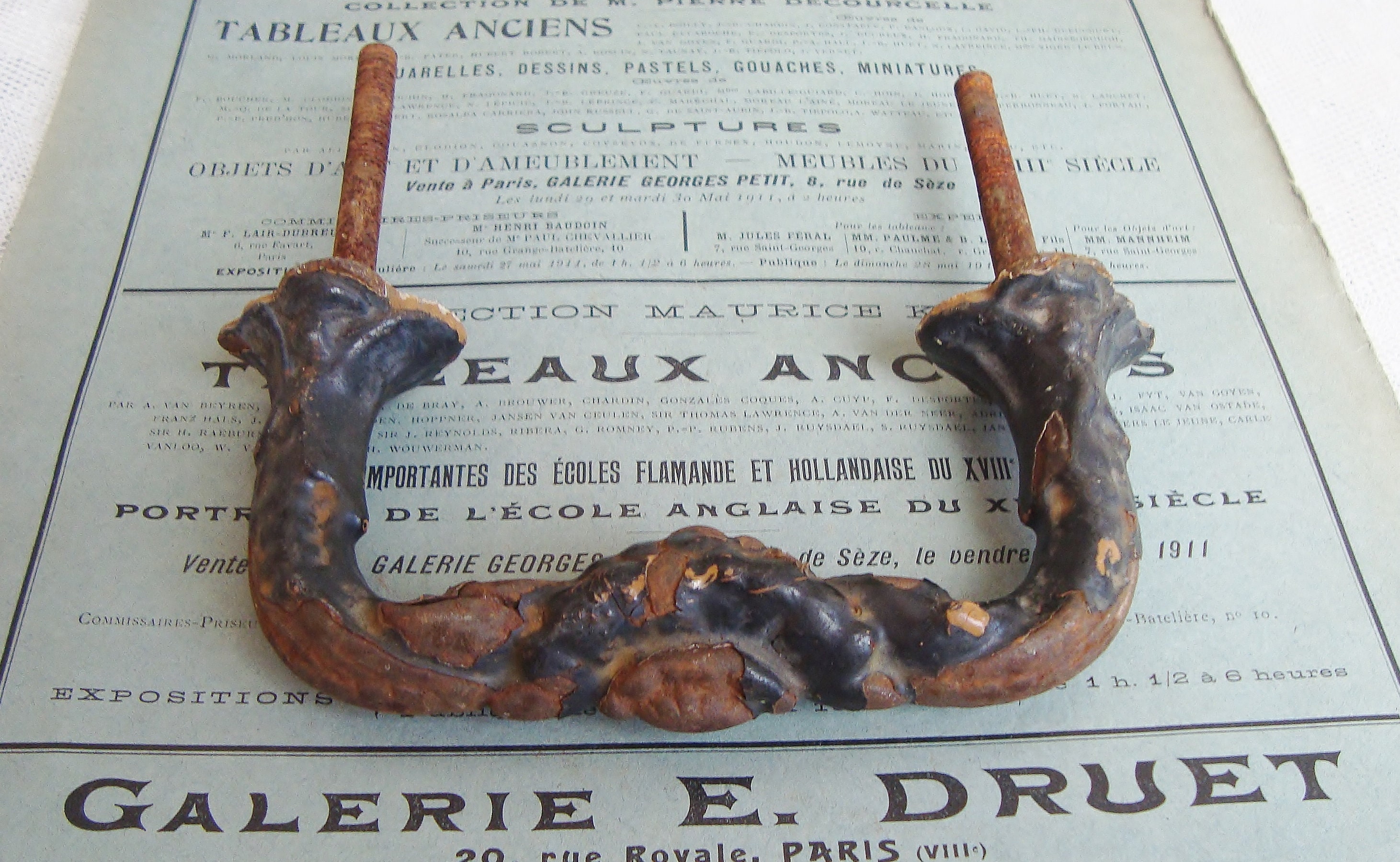 Poignée de Porte Ancienne en Fonte Du Xix Ème Siècle avec Motif Tournesol