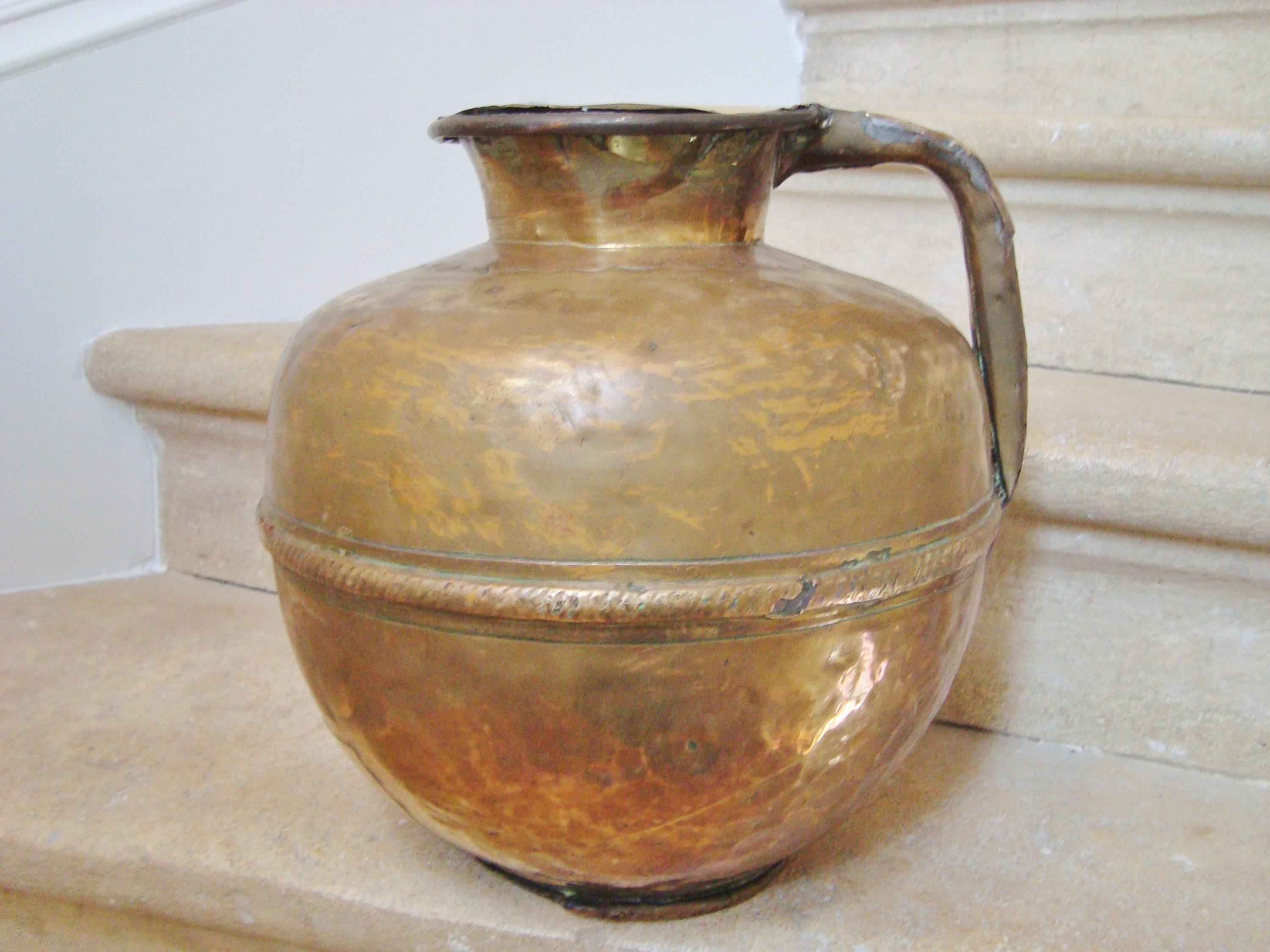 Broc en Laiton Ancien Pour Fleurs Séchées ou Déco Rustique