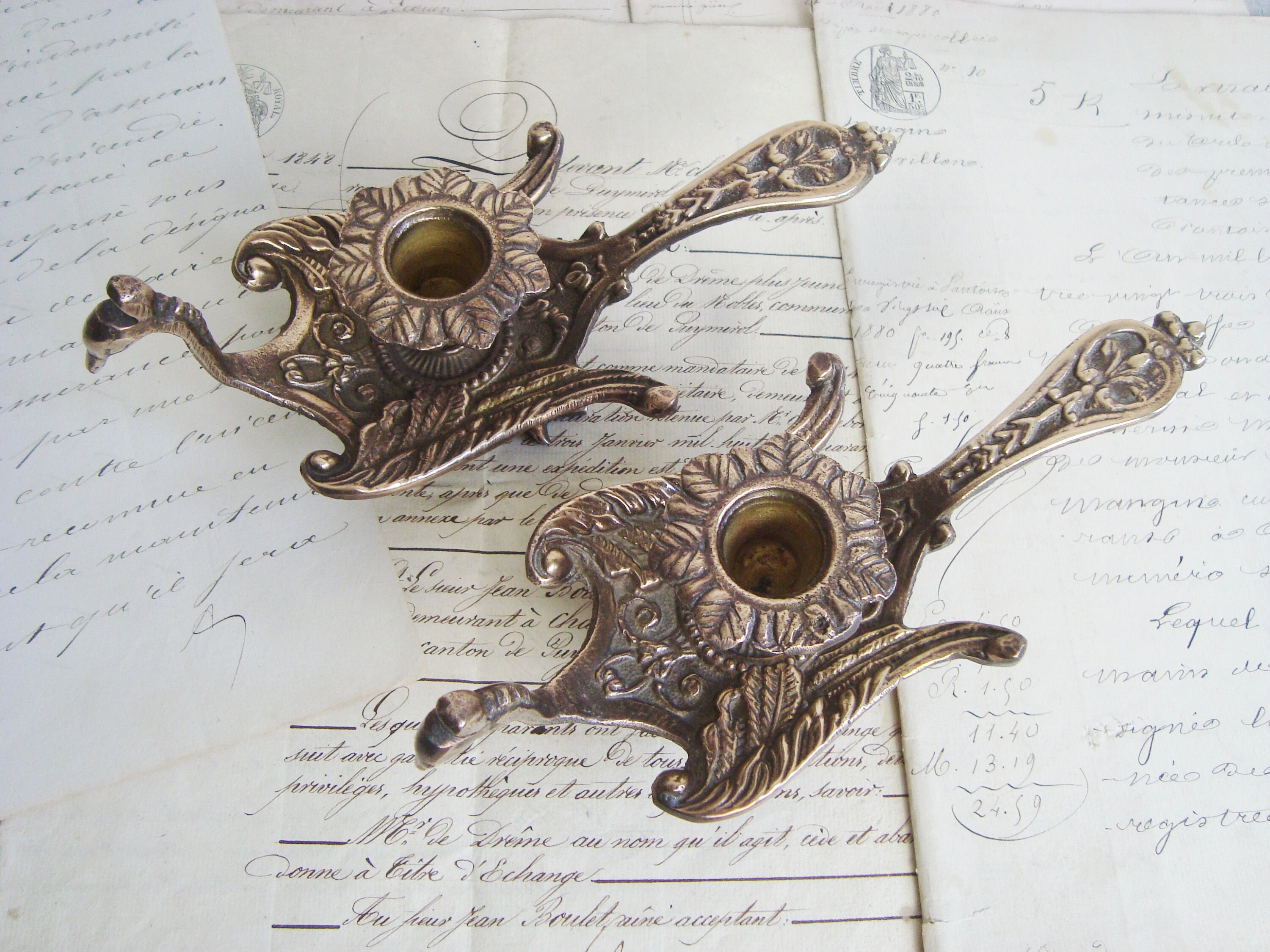 Paire Bougeoirs Mythologiques Oiseaux Chandeliers Style Gothique Décor