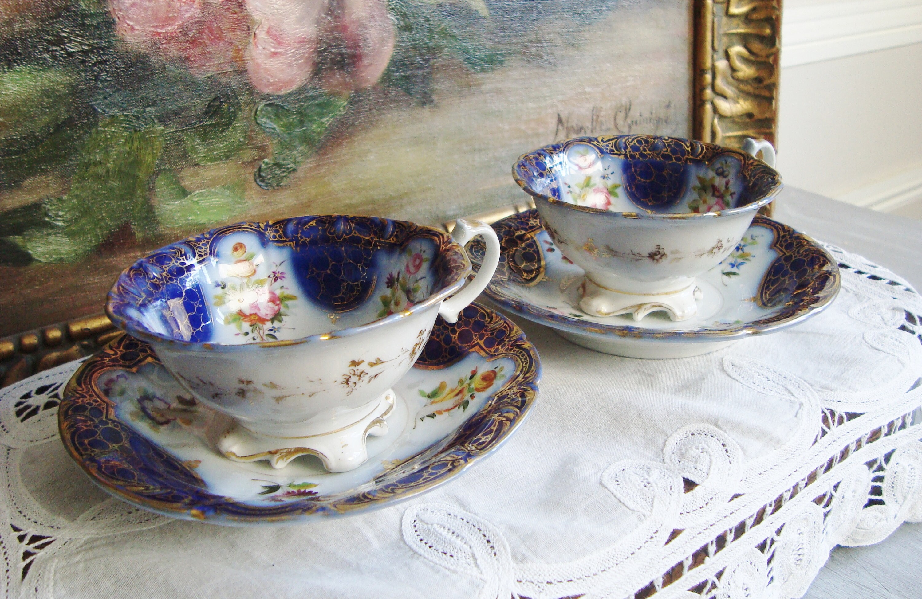 Belle Paire de Tasses et Soucoupes Anciennes en Porcelaine Bayeux Bleu Cobalt