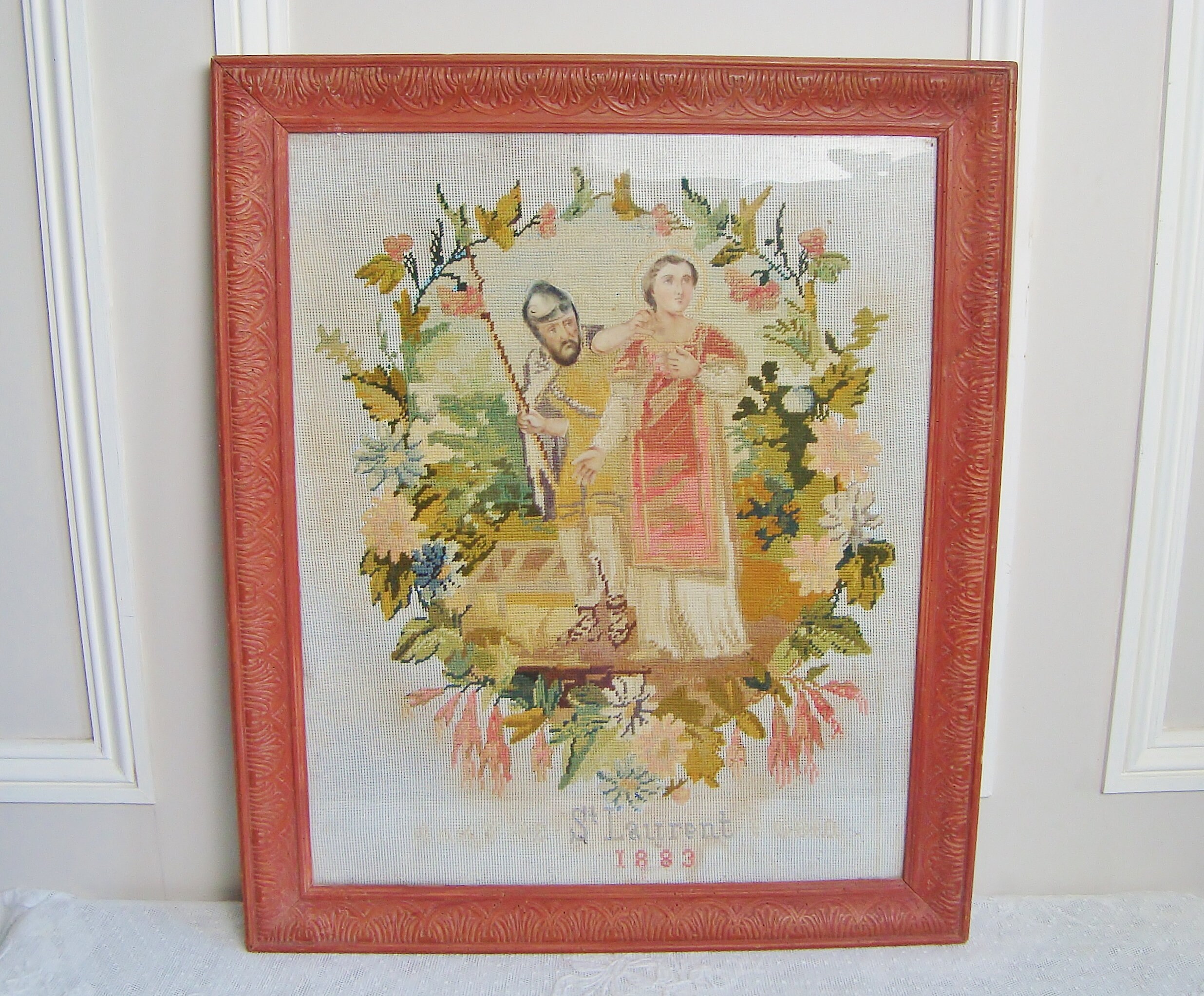 Belle Tapisserie Religieuse Ancienne de Saint Laurent Fait Main en 1883