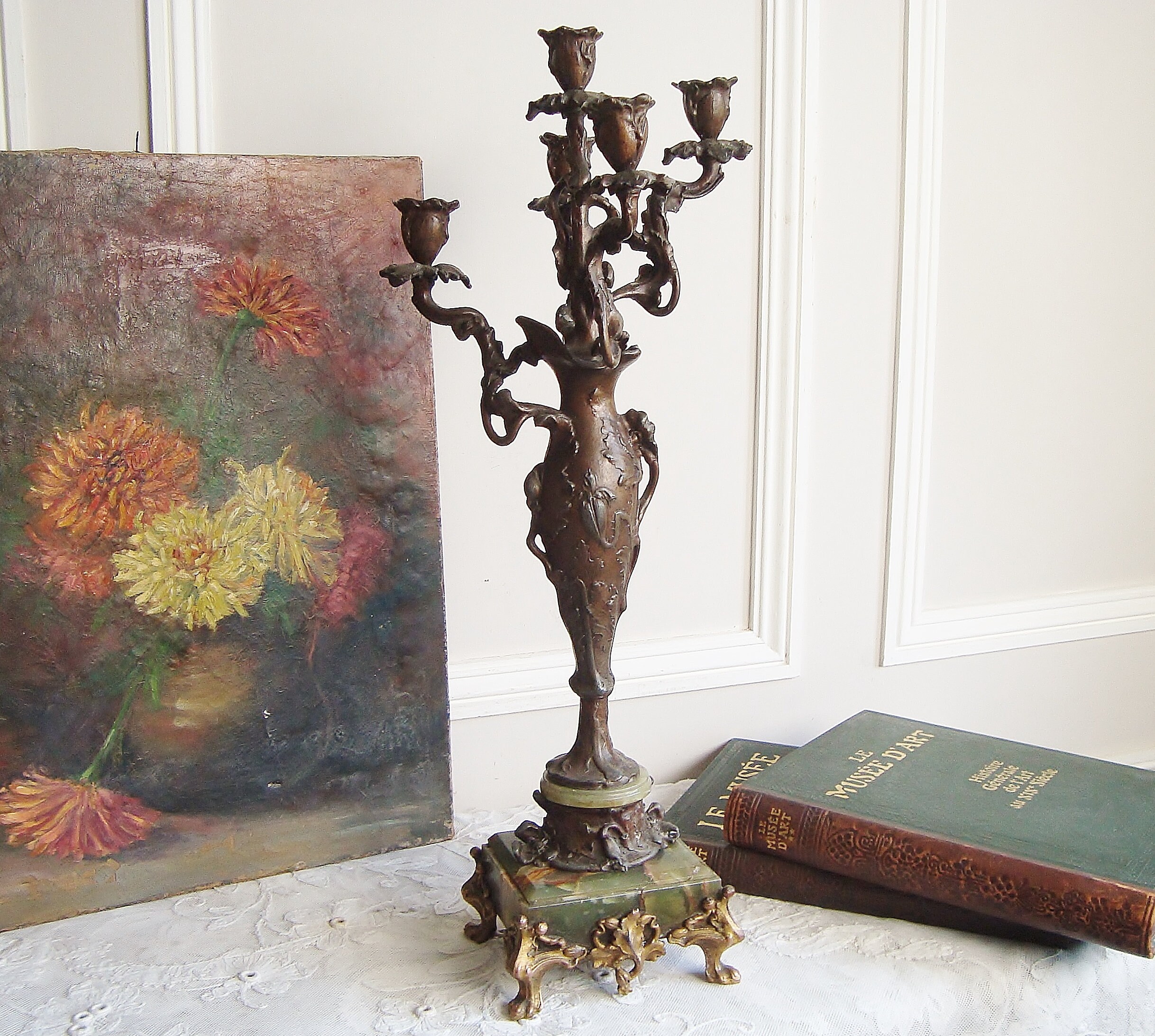 Grand Chandelier Art Nouveau en Régule et Marbre Motifs de Coquelicots