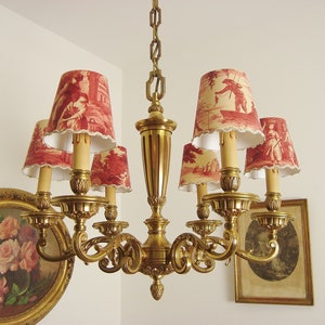 Large chandelier in quality bronze with six handmade lampshades in vintage toile de Jouy fabric 24.4 inches diameter