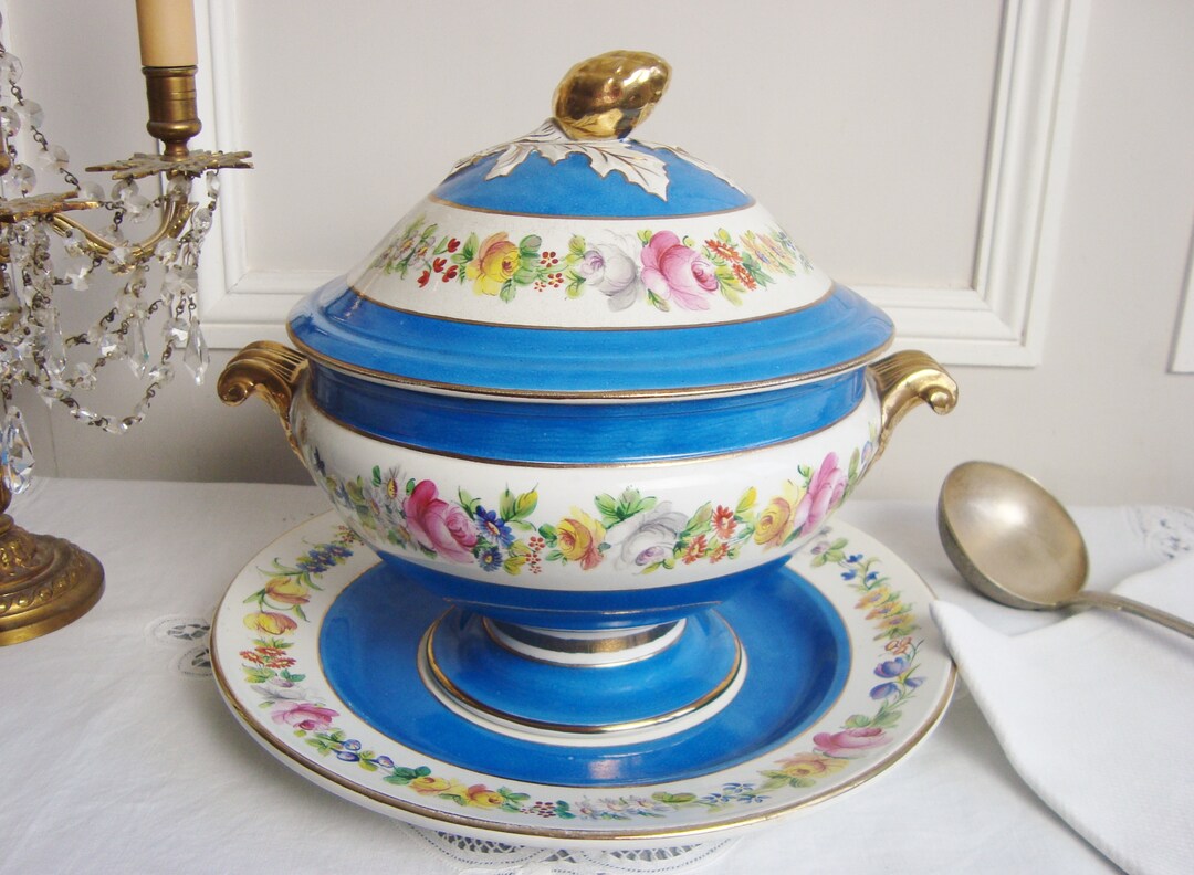 Große Vintage französische Terrine und Teller im Sèvres-Stil ...