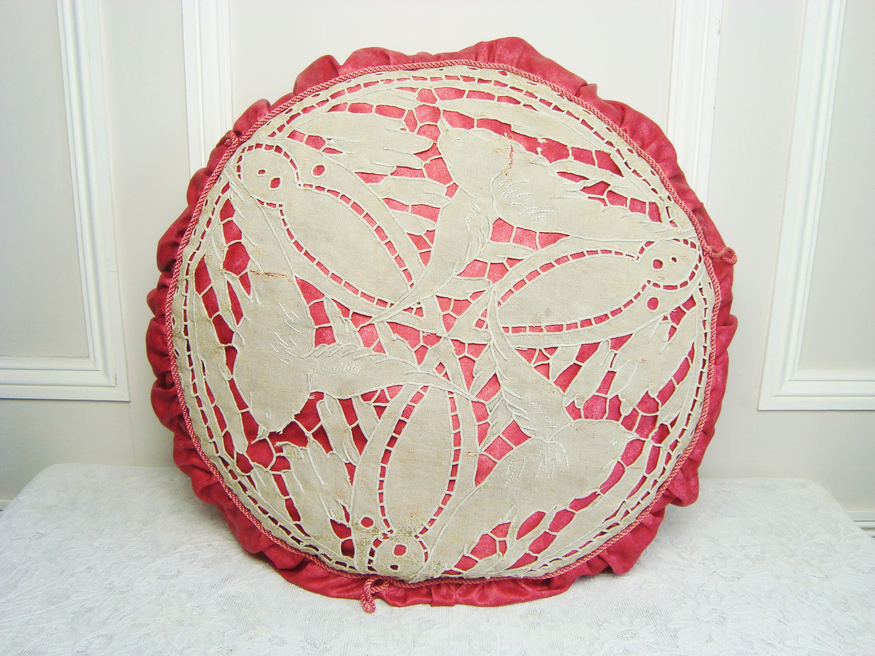 Coussin Rond Ancien avec Motifs Oiseaux