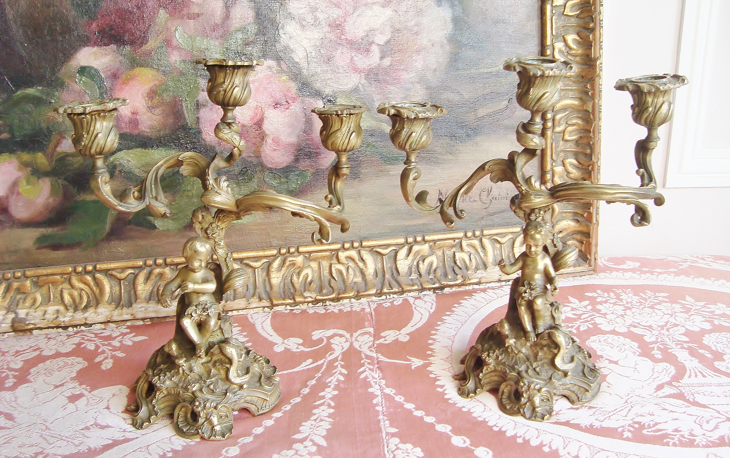 Paire de Chandeliers Angelot Anciens en Bronze Style Rocaille Du Xixème Siècle