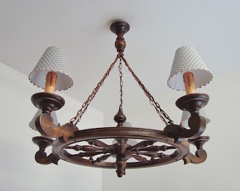 Wood chandelier wagon wheel shape Vintage farmhouse light with five handmade lampshades