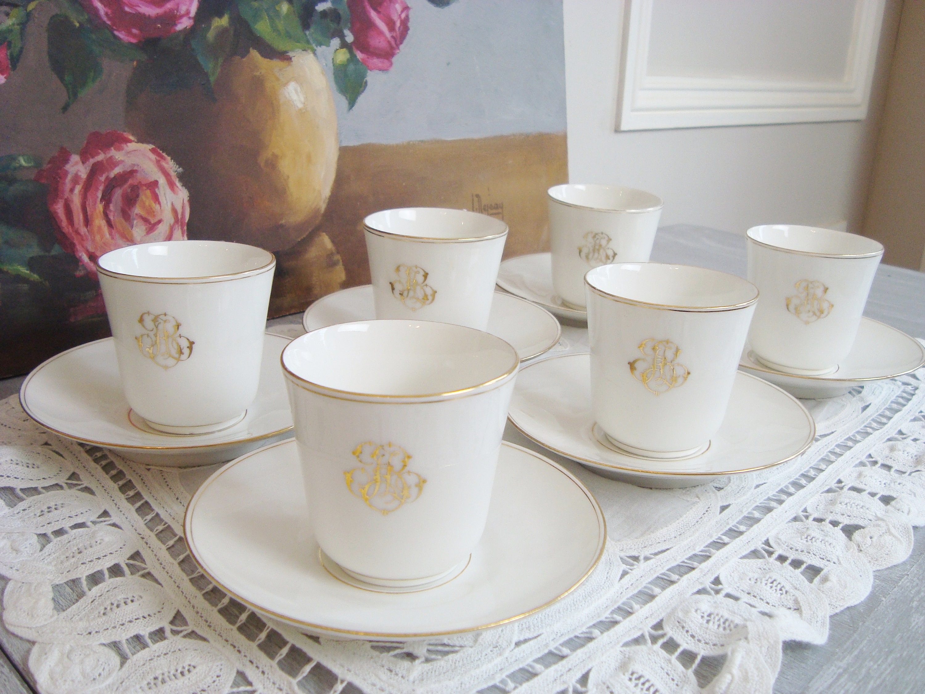 Lot de 6 Tasses et Soucoupes en Porcelaine Monogramée