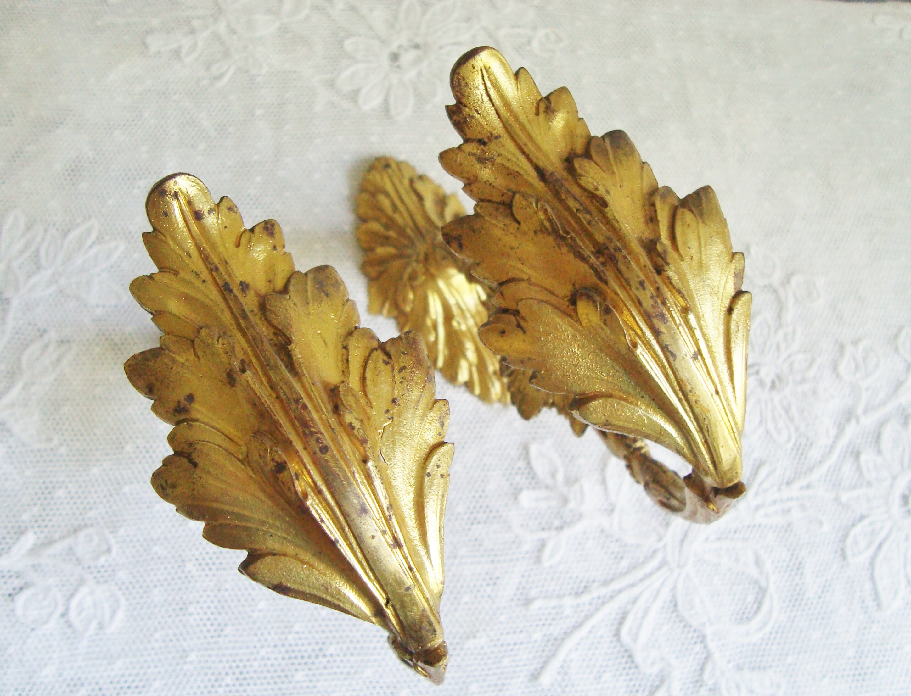 Pair antique curtain tie back hooks in bronze with acanthus Etsy