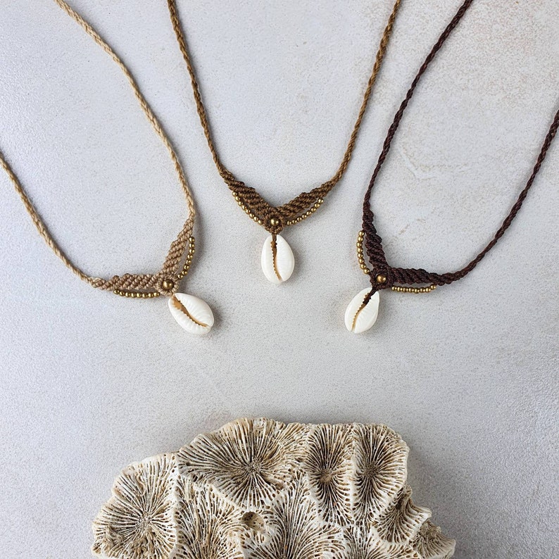 Boho cowrie shell choker adjustable macrame necklace with sea shell and brass beads