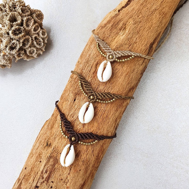 Boho cowrie shell choker adjustable macrame necklace with sea shell and brass beads