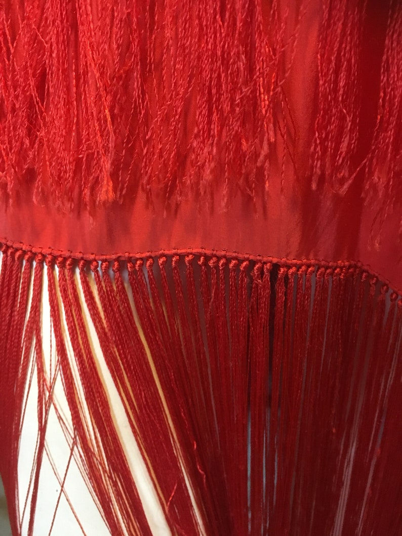 charleston tasseled shawl Red party dance occasion dress made in the 70s from fringe