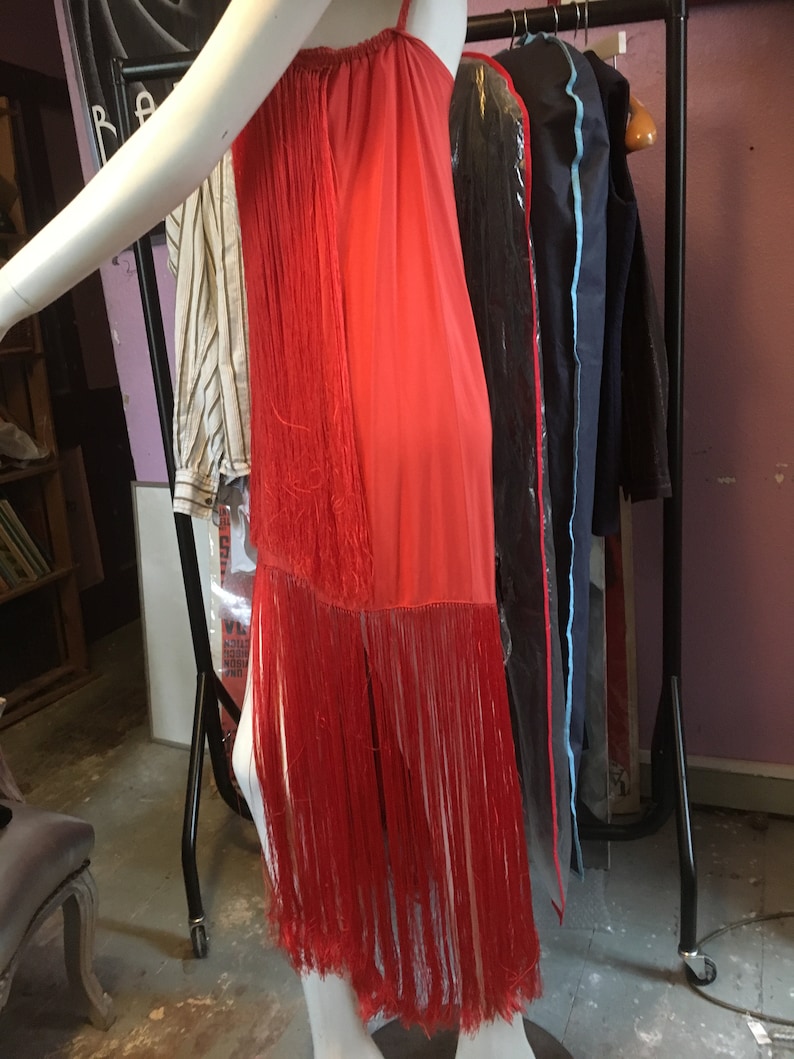 charleston tasseled shawl Red party dance occasion dress made in the 70s from fringe