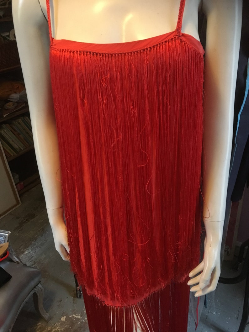 charleston tasseled shawl Red party dance occasion dress made in the 70s from fringe